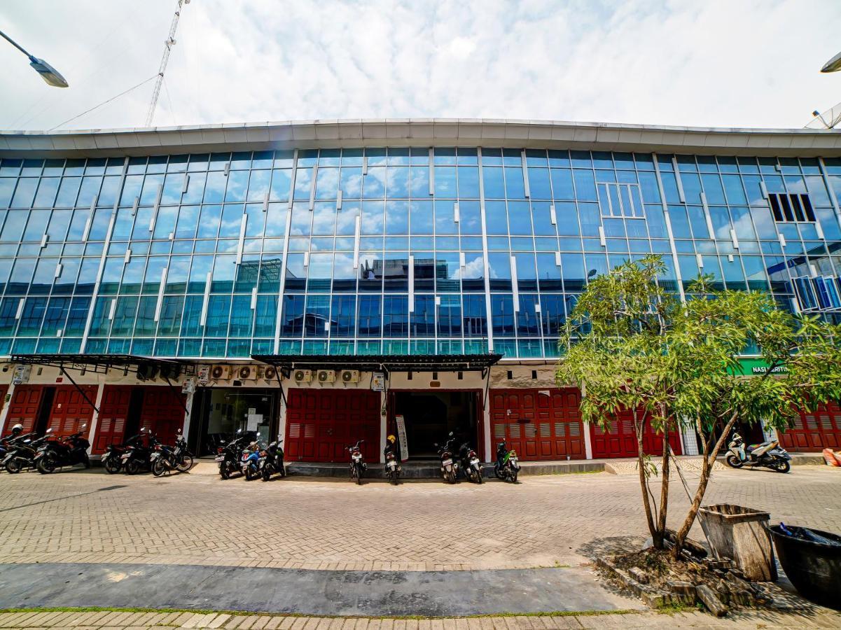 Oyo 91211 Mega Comfort Medan