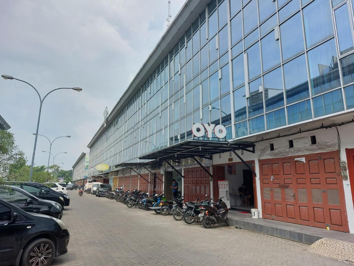 Oyo 91211 Mega Comfort Hotel Medan