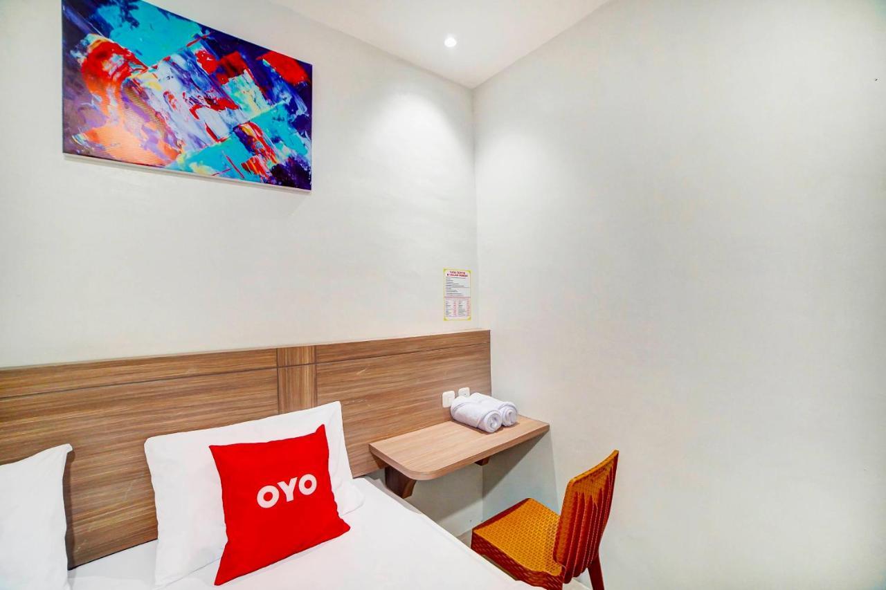 Hotel Oyo 91211 Mega Comfort Medan