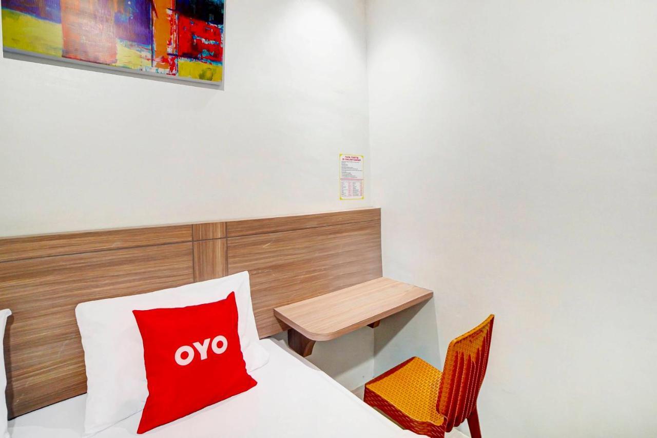 Oyo 91211 Mega Comfort Hotel 2*